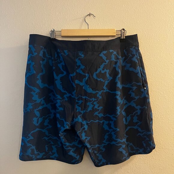 Size 36 Men's Swim Trunks - Picture 2 of 4